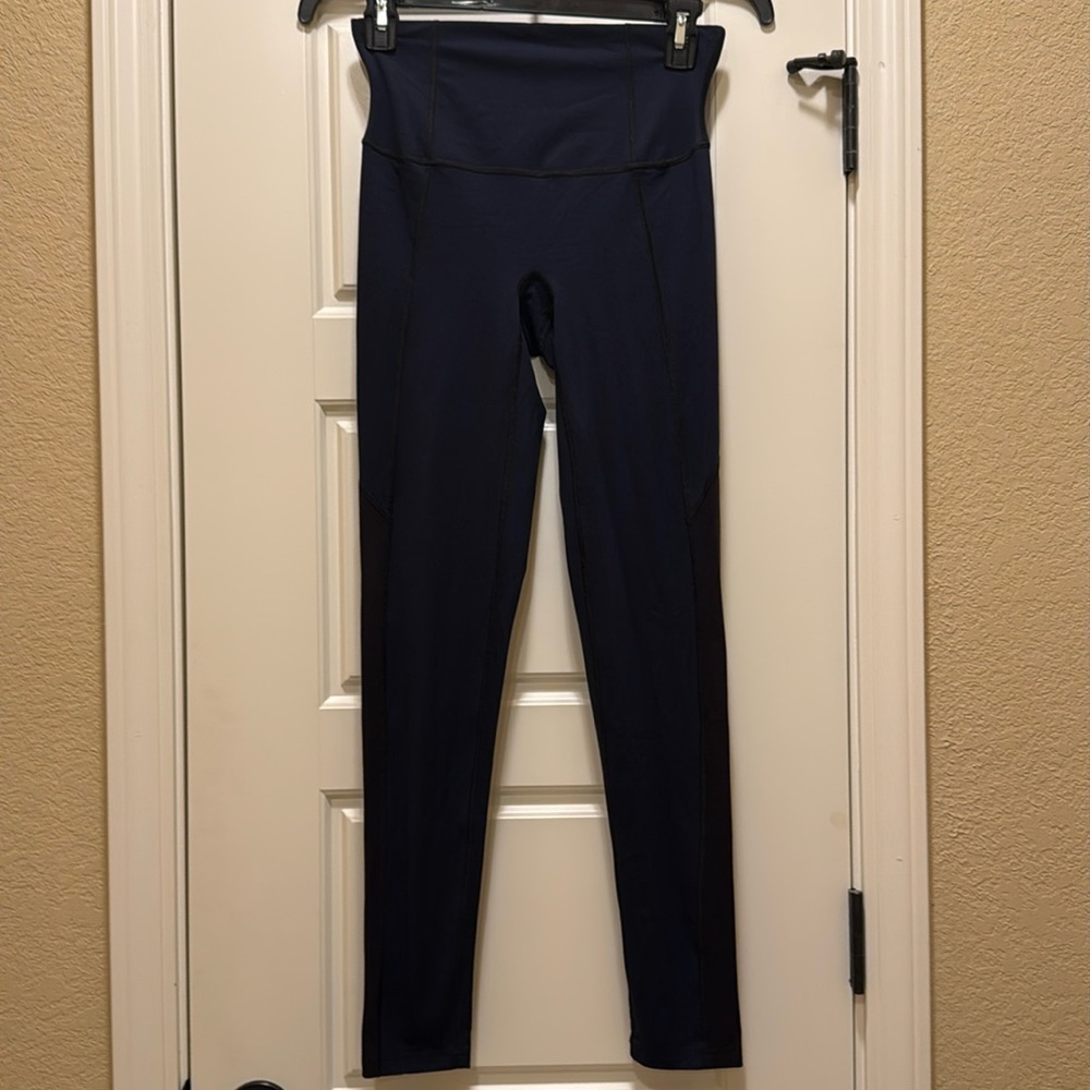 Spanx Navy leggings.